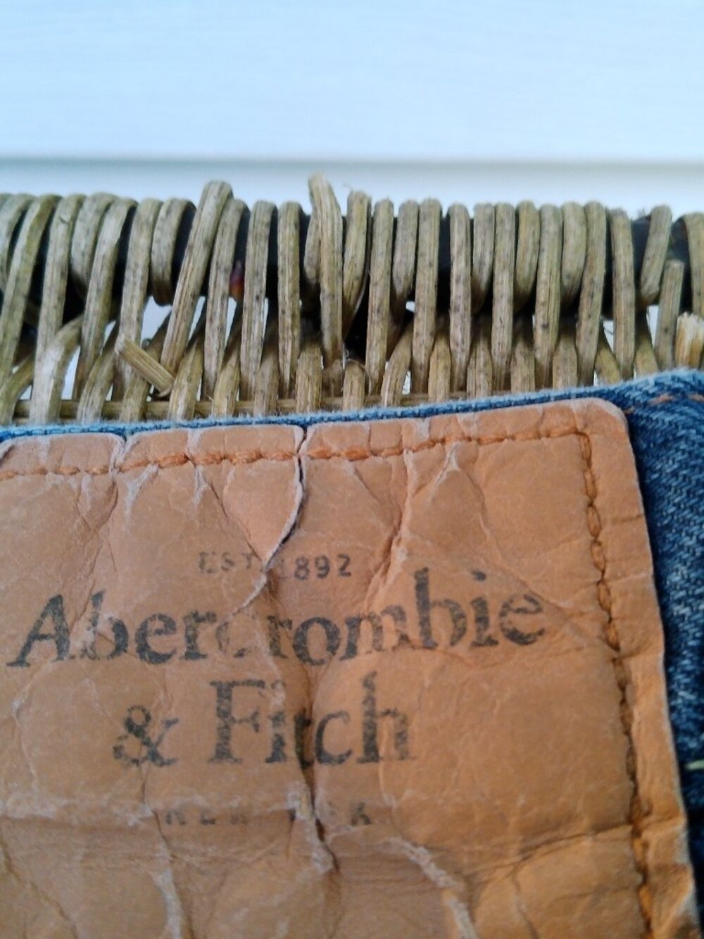 VINTAGE PAIR OF MENS ABERCROMBIE JEANS SIZE 32X32 GOOD SHAPE - Picture 4 of 11